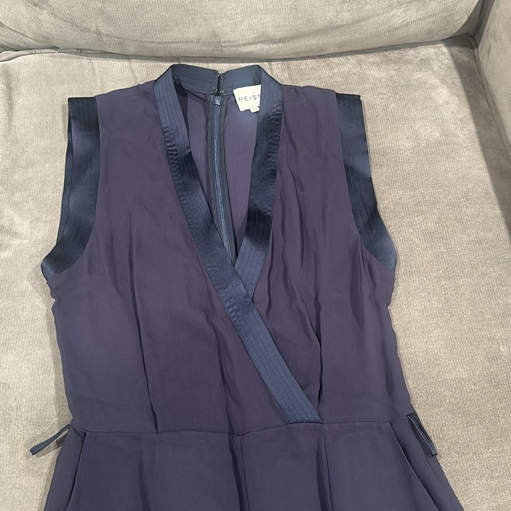 Sleeveless Black V-Neck Jumpsuit - Picture 3 of 8